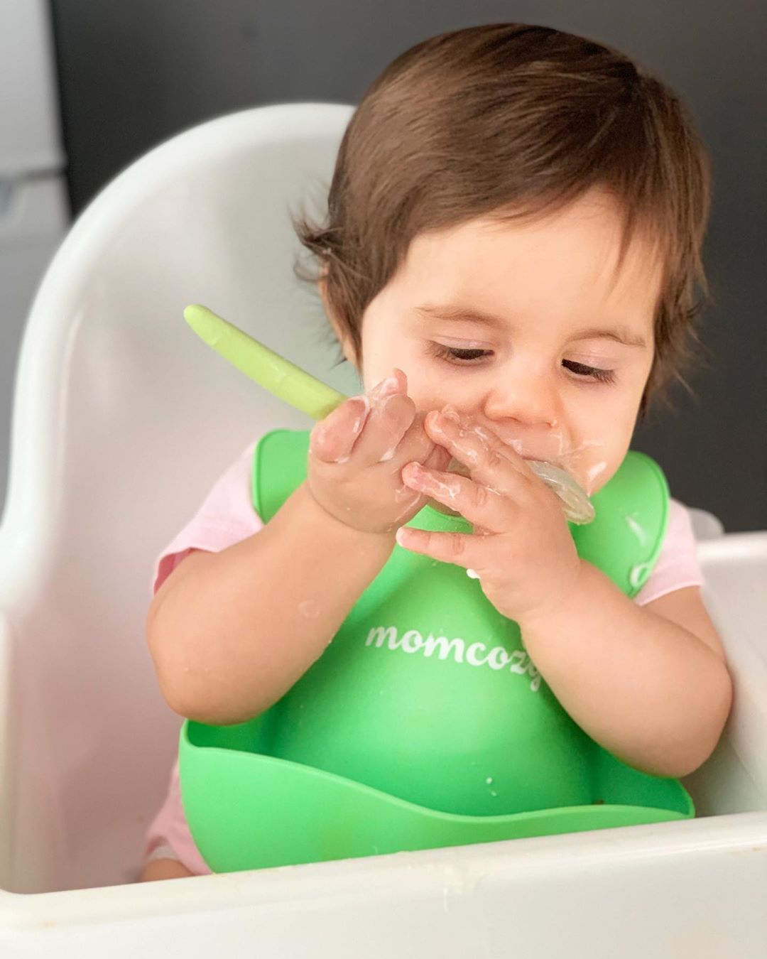 Halten Sie Ihr Baby beim Abendessen sauber