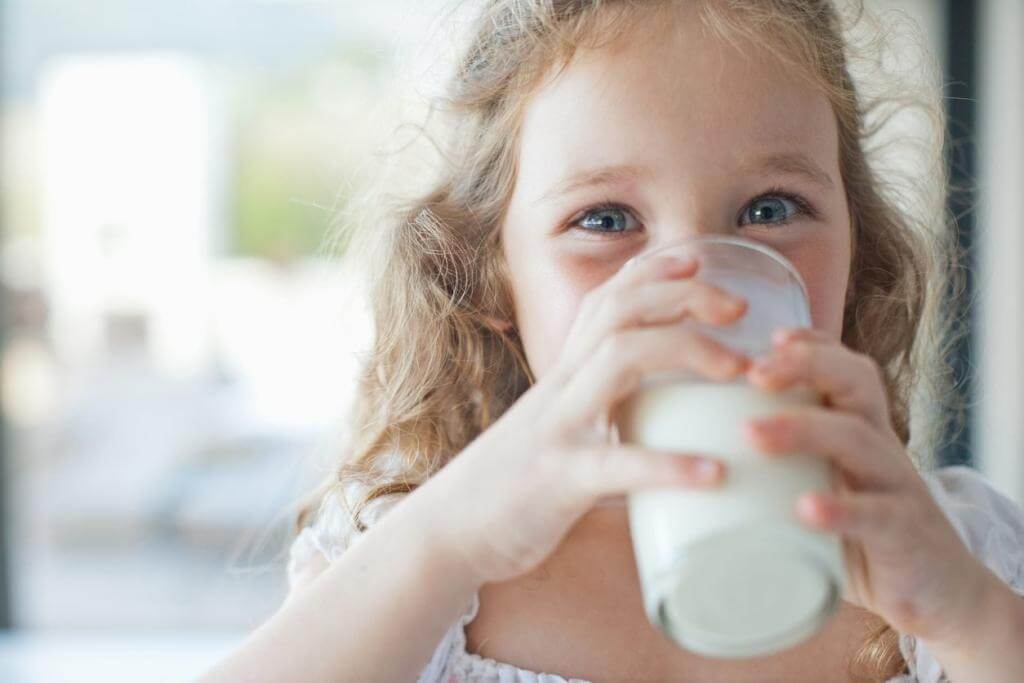Die neueste Empfehlung von AAP: Babys unter 5 Jahren können diese vier Getränke trinken