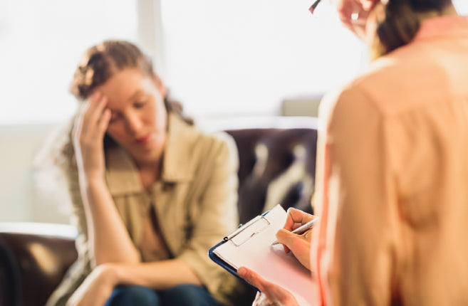 Ich habe aufgehört, die Tatsache zu verheimlichen, dass ich nach der Geburt einen Psychiater aufgesucht habe, weil ich mich nicht mehr dafür schämte
