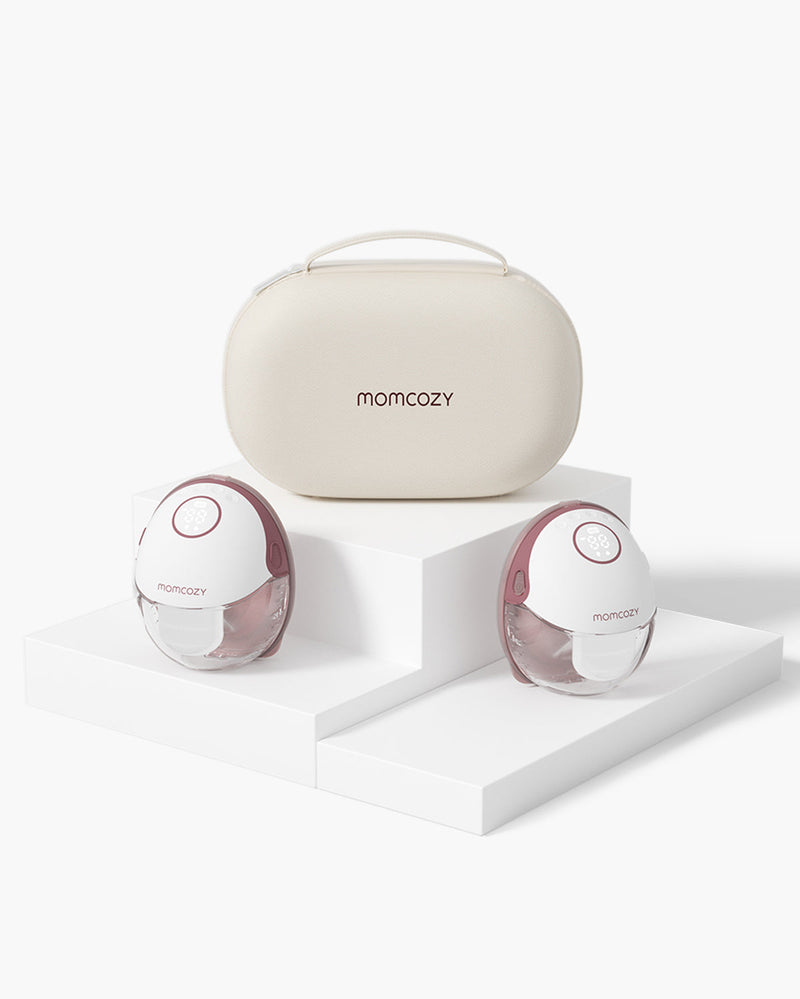 Momcozy M6 freihändige Milchpumpe in Weiß-Rosé mit beigem Etui